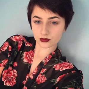 Meet your Posher, Nicole